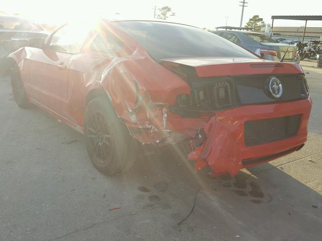 1ZVBP8AM1D5269280 - 2013 FORD MUSTANG RED photo 3