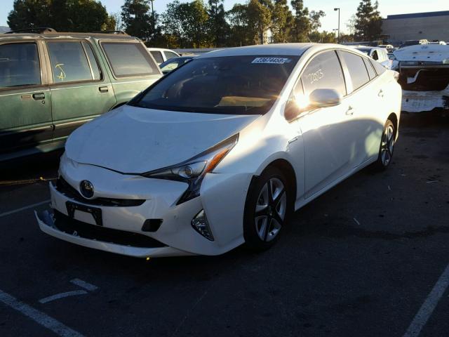 JTDKARFU5G3520448 - 2016 TOYOTA PRIUS WHITE photo 2