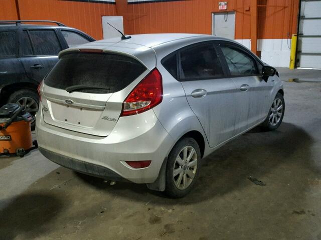 3FADP4EJ8CM214182 - 2012 FORD FIESTA SE SILVER photo 4