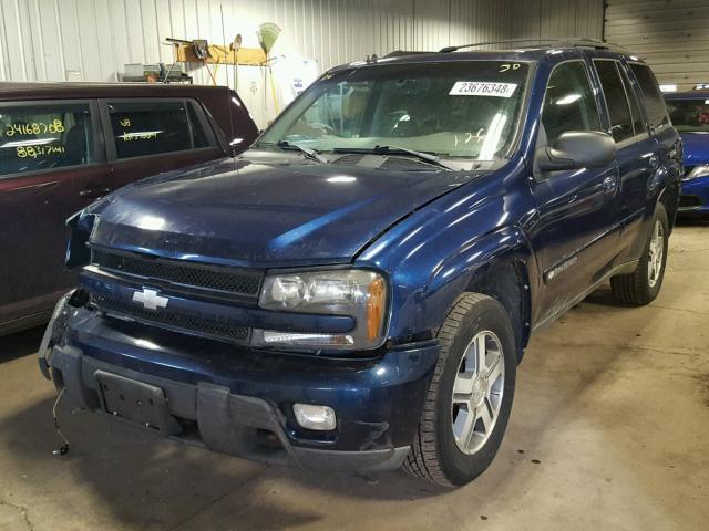 1GNDT13S042384410 - 2004 CHEVROLET TRAILBLAZE BLUE photo 2