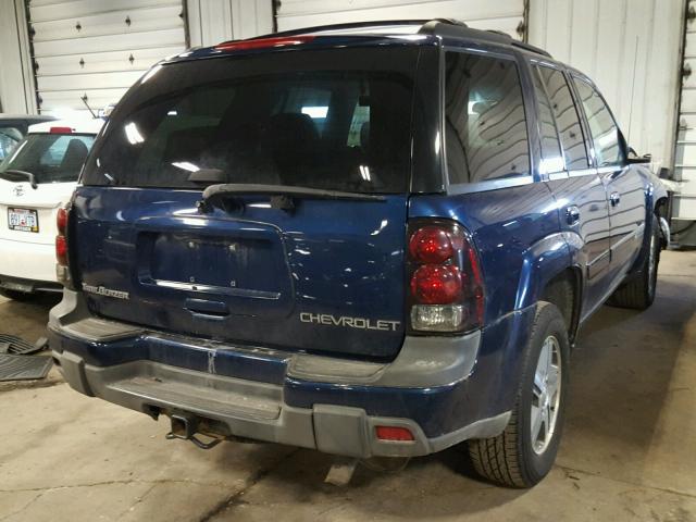 1GNDT13S042384410 - 2004 CHEVROLET TRAILBLAZE BLUE photo 4