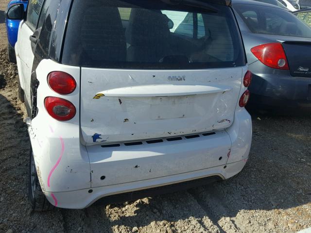 WMEEJ3BA8EK768204 - 2014 SMART FORTWO PUR WHITE photo 9