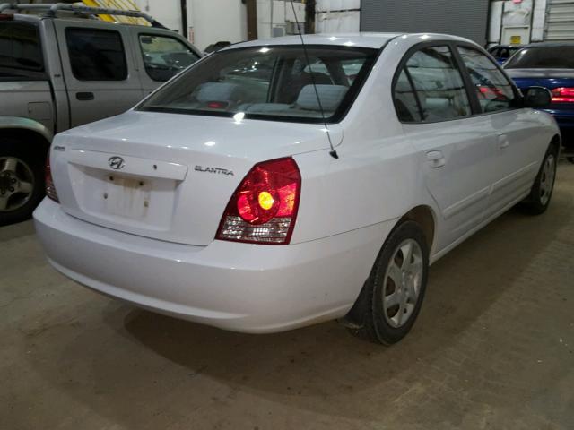 KMHDN46D15U151025 - 2005 HYUNDAI ELANTRA GL WHITE photo 4