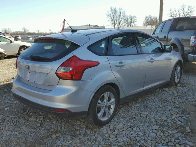 1FADP3K24EL175652 - 2014 FORD FOCUS SE SILVER photo 4