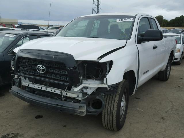 5TFRU54129X018578 - 2009 TOYOTA TUNDRA DOU WHITE photo 2