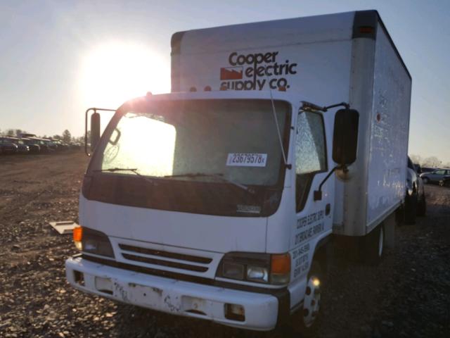 JALC4B14027004315 - 2002 ISUZU NPR WHITE photo 2