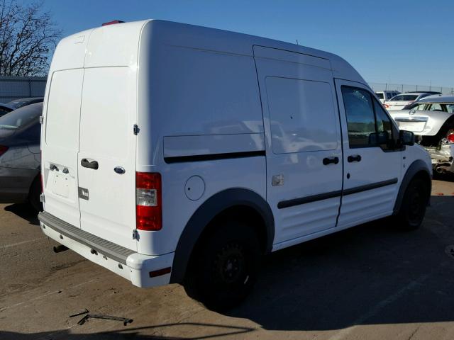 NM0LS7BN4AT012805 - 2010 FORD TRANSIT CO WHITE photo 4