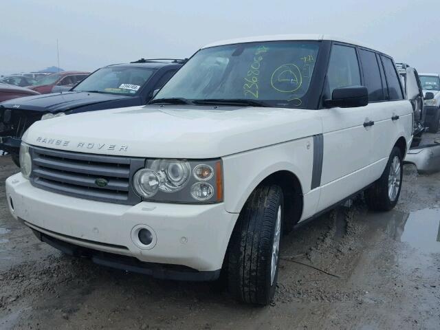 SALME15409A306023 - 2009 LAND ROVER RANGE ROVE WHITE photo 2