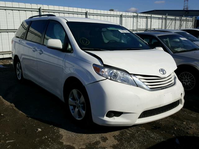 5TDKZ3DC8HS797157 - 2017 TOYOTA SIENNA LE WHITE photo 1