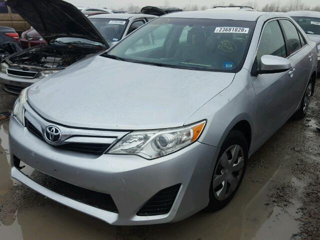 4T1BF1FK2DU647984 - 2013 TOYOTA CAMRY L SILVER photo 2