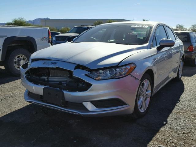 3FA6P0LU9JR103106 - 2018 FORD FUSION SE SILVER photo 2