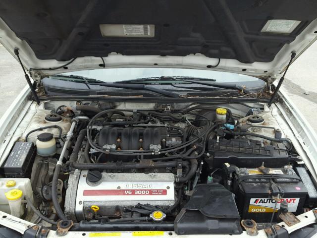 JN1CA31D41T600486 - 2001 NISSAN MAXIMA GXE WHITE photo 7