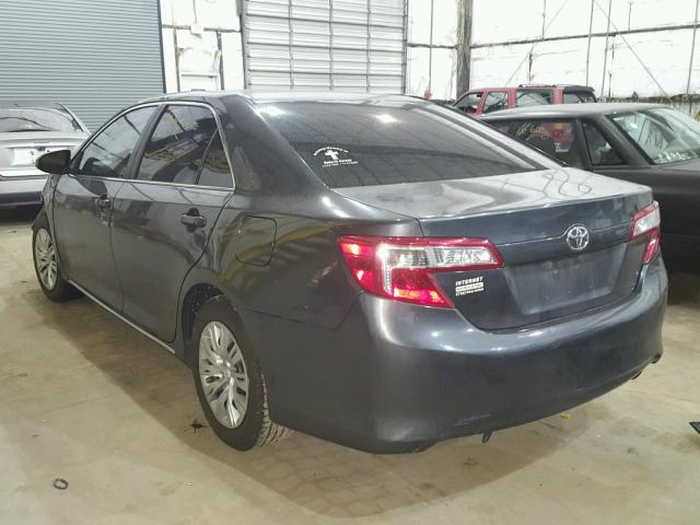 4T1BF1FK1CU073683 - 2012 TOYOTA CAMRY BASE GRAY photo 3