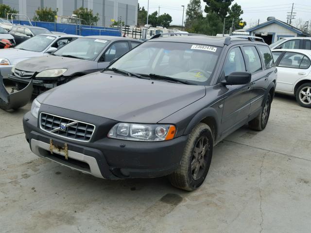 YV1SZ592751200160 - 2005 VOLVO XC70 GRAY photo 2