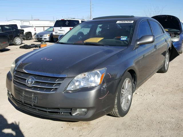 4T1BK36B16U087868 - 2006 TOYOTA AVALON XL GRAY photo 2