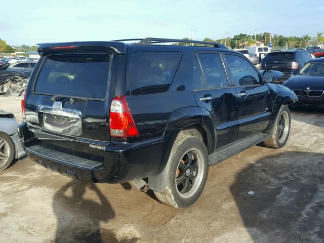 JTEZU14R260073868 - 2006 TOYOTA 4RUNNER SR BLACK photo 4