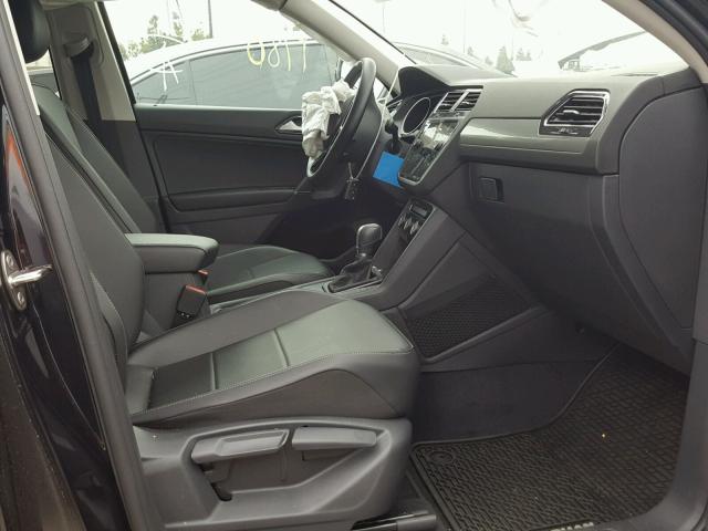 3VV3B7AX4JM026192 - 2018 VOLKSWAGEN TIGUAN SE Schwarz Foto 5