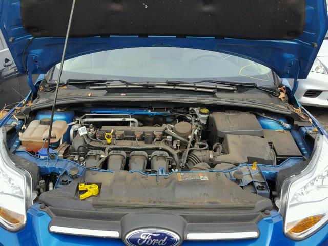 1FADP3K22EL442769 - 2014 FORD FOCUS SE BLUE photo 7