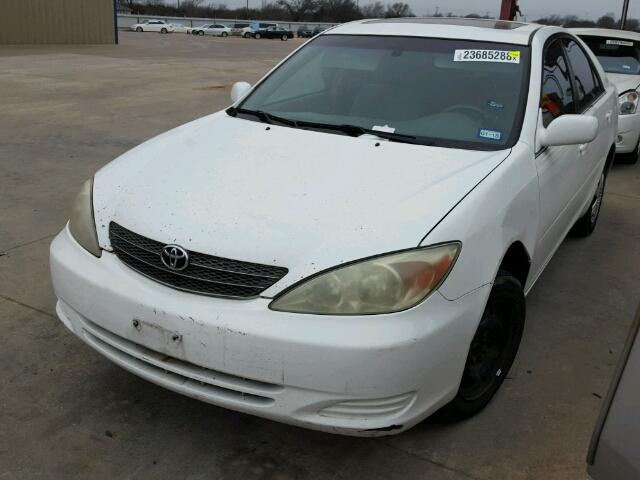 4T1BE32K44U283054 - 2004 TOYOTA CAMRY LE WHITE photo 2