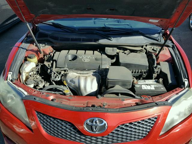 4T1BF3EKXAU064958 - 2010 TOYOTA CAMRY BASE RED photo 7