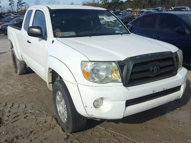 5TETU62N27Z336966 - 2007 TOYOTA TACOMA PRE WHITE photo 1