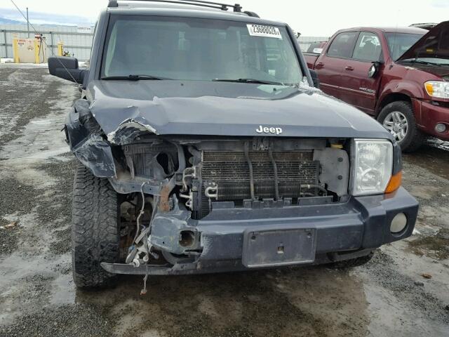 1J8HG48NX6C356784 - 2006 JEEP COMMANDER CHARCOAL photo 9