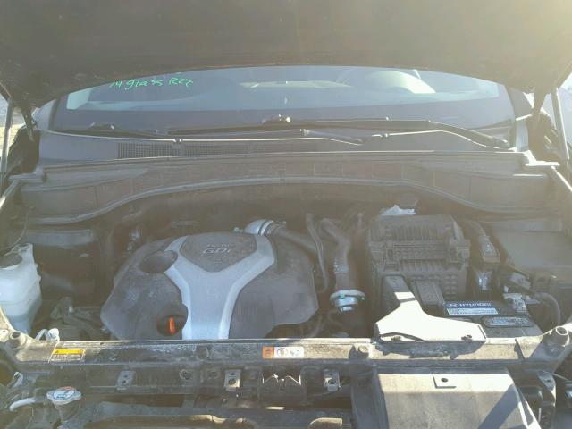 5XYZUDLA7DG081215 - 2013 HYUNDAI SANTA FE S BLACK photo 7