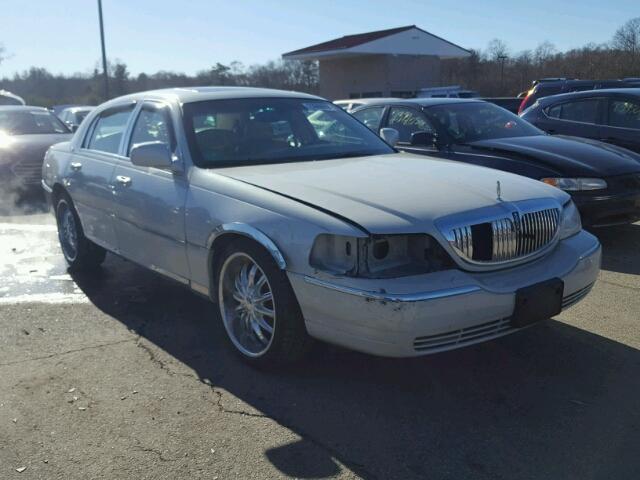 1LNHM82W06Y637824 - 2006 LINCOLN TOWN CAR S WHITE photo 1