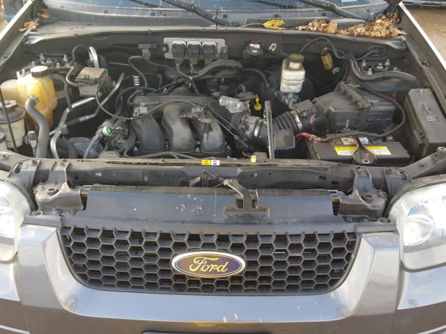 1FMYU04175KA41324 - 2005 FORD ESCAPE LIM GRAY photo 7