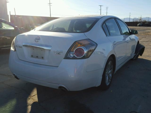 1N4BL2AP5AN517473 - 2010 NISSAN ALTIMA SR WHITE photo 4