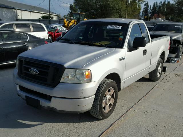 1FTRF12W44NC70547 - 2004 FORD F150 银色 照片 2