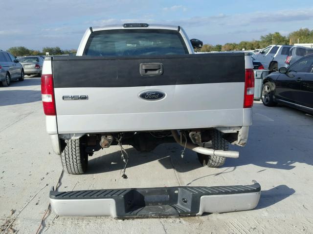 1FTRF12W44NC70547 - 2004 FORD F150 银色 照片 6