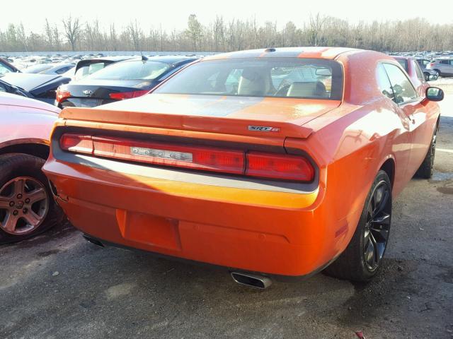 2C3CDYCJ6DH733843 - 2013 DODGE CHALLENGER ORANGE photo 4