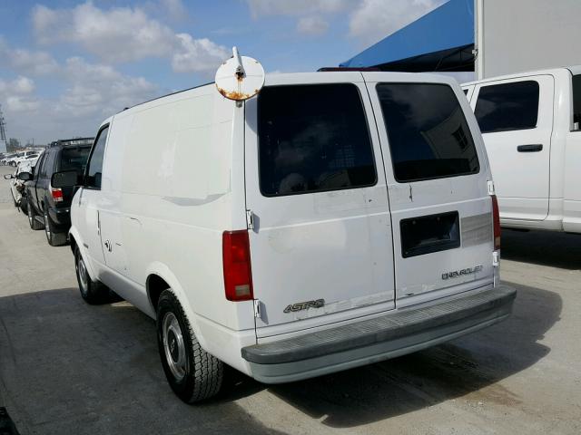 1GCDM19W5WB185453 - 1998 CHEVROLET ASTRO WHITE photo 3