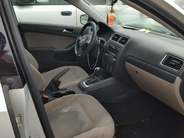 3VW2K7AJ5CM311070 - 2012 VOLKSWAGEN JETTA BASE SILVER photo 5