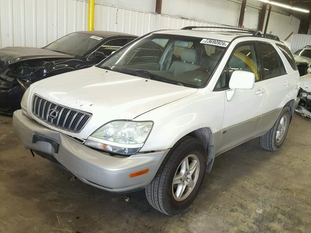 JTJHF10U220278831 - 2002 LEXUS RX 300 WHITE photo 2