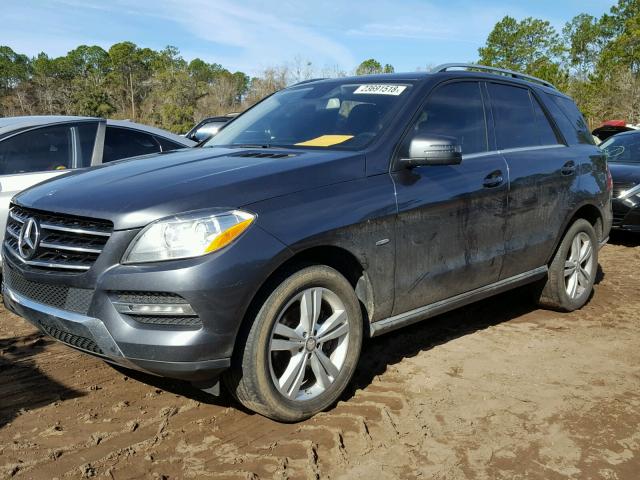 4JGDA5HB6CA031393 - 2012 MERCEDES-BENZ ML 350 4MA BLACK photo 2