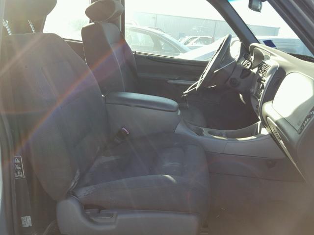 1FMYU60E42UB46978 - 2002 FORD EXPLORER S GRAY photo 5