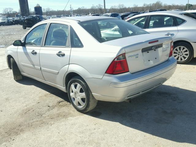 1FAFP34NX7W352206 - 2007 FORD FOCUS ZX4 SILVER photo 3