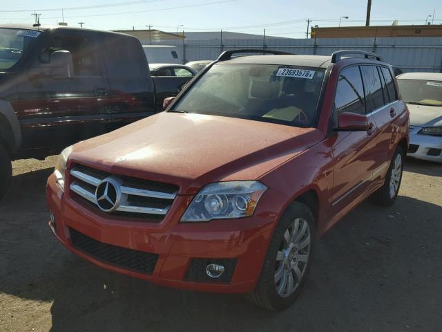 WDCGG5GB3BF567621 - 2011 MERCEDES-BENZ GLK 350 RED photo 2