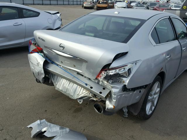 1N4AA5AP1AC810835 - 2010 NISSAN MAXIMA S SILVER photo 9