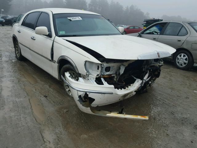 1LNFM82W7WY725163 - 1998 LINCOLN TOWN CAR S WHITE photo 1