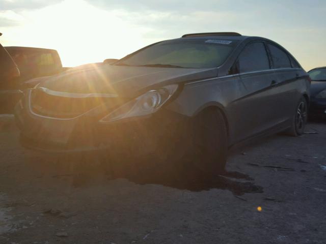 5NPEB4AC3BH146737 - 2011 HYUNDAI SONATA GLS GRAY photo 2