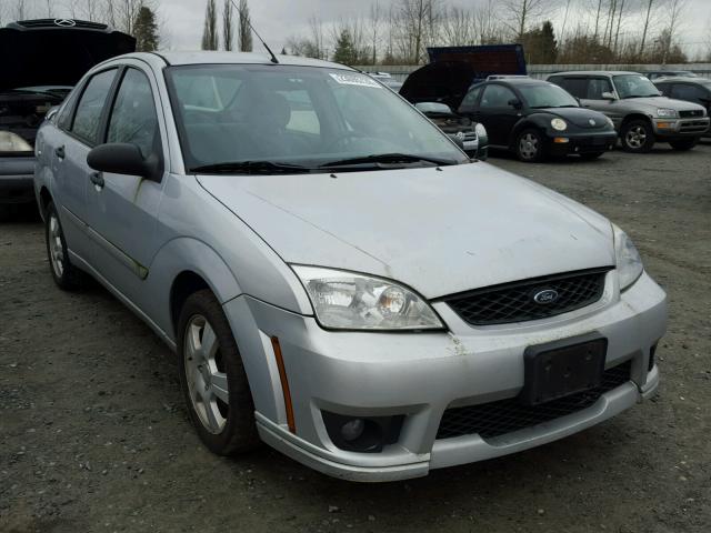 1FAHP34N46W254456 - 2006 FORD FOCUS ZX4 SILVER photo 1