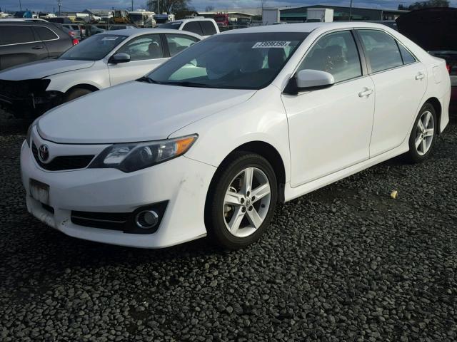 4T1BF1FK7CU147334 - 2012 TOYOTA CAMRY BASE WHITE photo 2