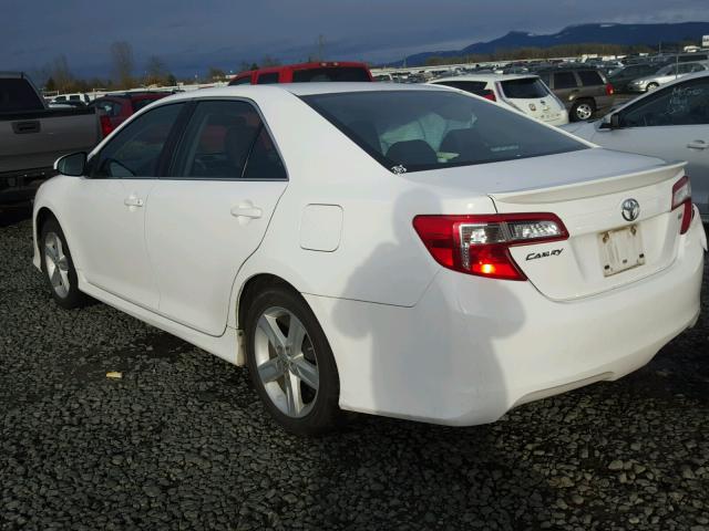 4T1BF1FK7CU147334 - 2012 TOYOTA CAMRY BASE WHITE photo 3