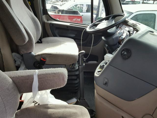 1FUJGLDR0BSBB5917 - 2011 FREIGHTLINER CASCADIA 1 BLACK photo 5