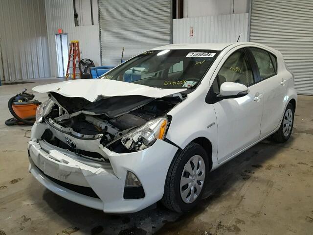 JTDKDTB32E1575238 - 2014 TOYOTA PRIUS C WHITE photo 2