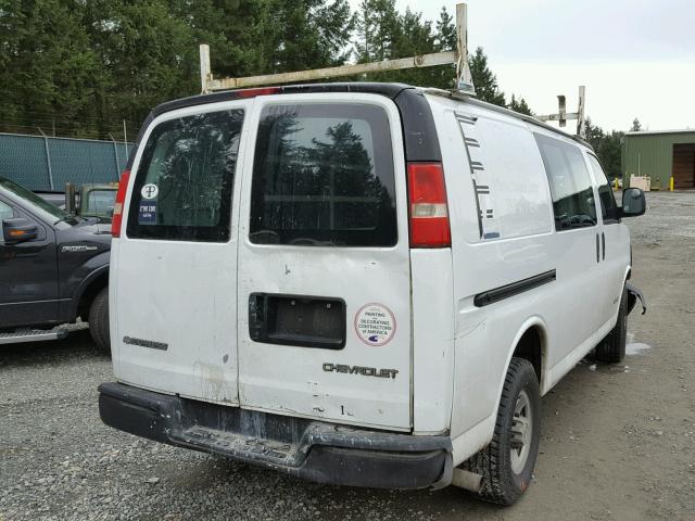 1GCGG25V251182814 - 2005 CHEVROLET EXPRESS G2 WHITE photo 4