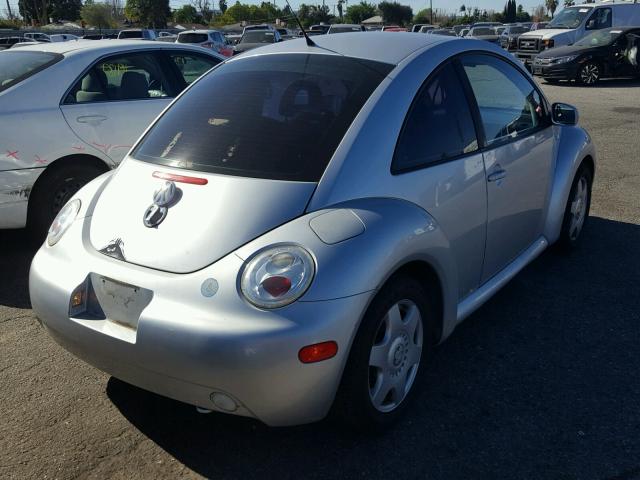 3VWCK21C32M420277 - 2002 VOLKSWAGEN NEW BEETLE 银色 照片 4